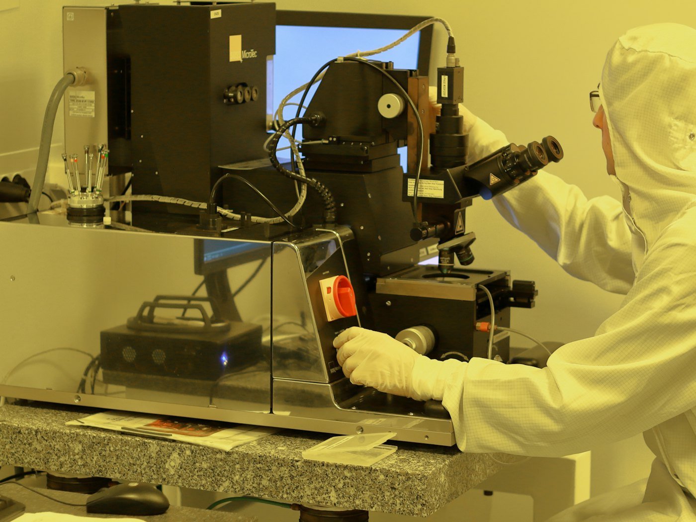 Operator in a semiconductor cleanroom